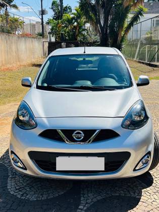 NISSAN MARCH 1.6 SL 16V FLEX 4P XTRONIC NISSAN MARCH 1.6 SL 16V FLEX 4P XTRONIC